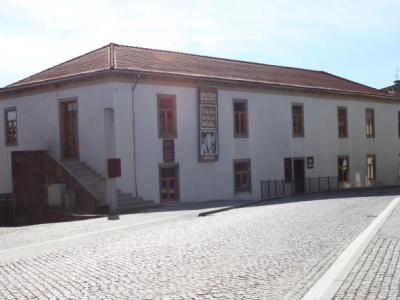 Biblioteca Municipal S&aacute; de Miranda 